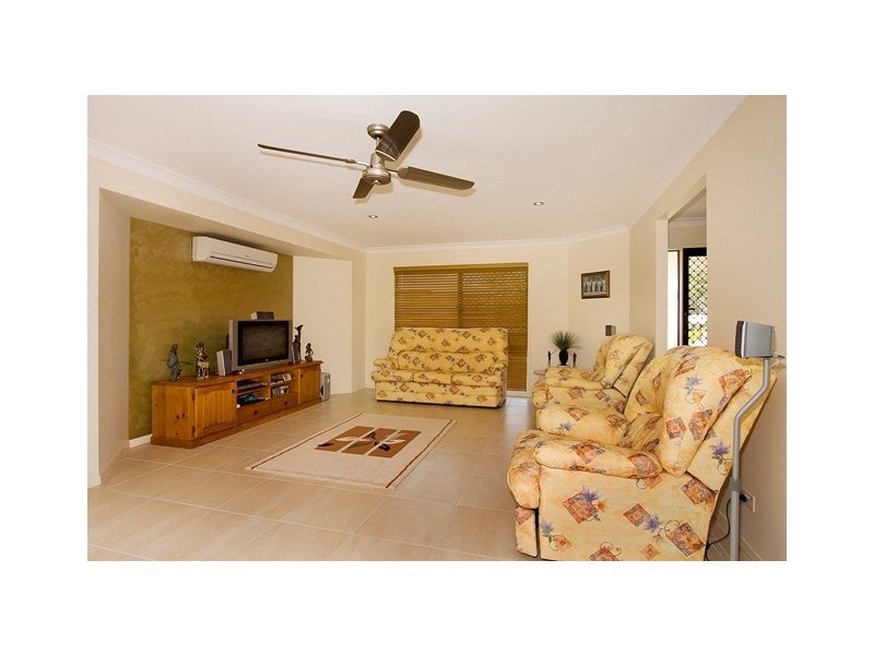 16 Westwood Street, Banora Point NSW 2486