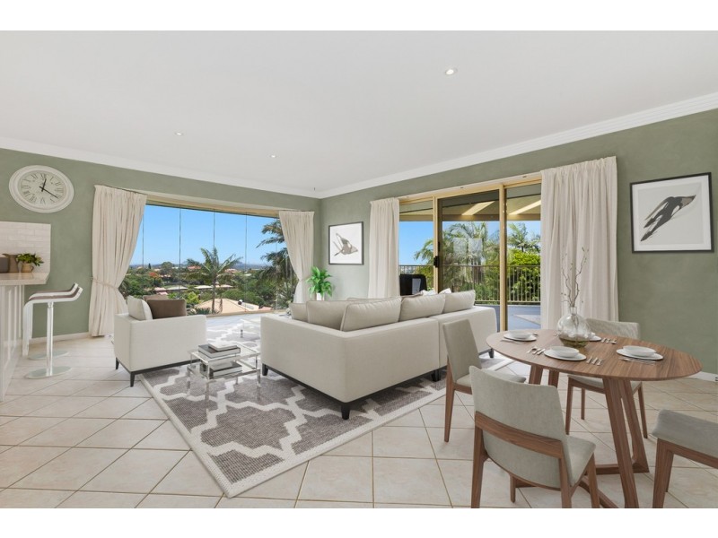 10 Kinross Close, Banora Point NSW 2486