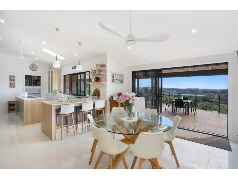 8 Parkes Lane, Terranora NSW 2486