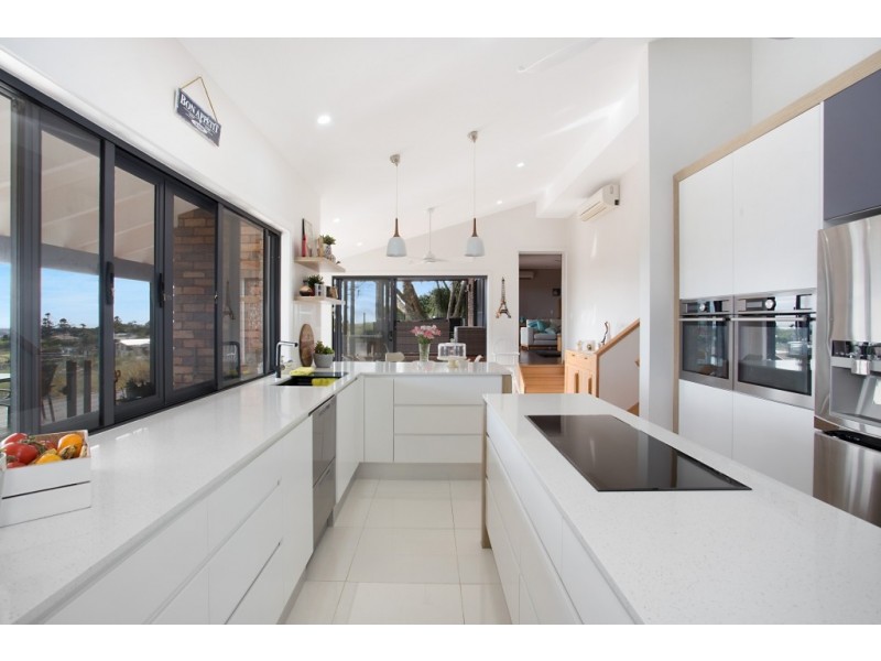 8 Parkes Lane, Terranora NSW 2486