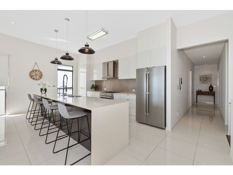 44A Lochlomond Drive, Banora Point NSW 2486