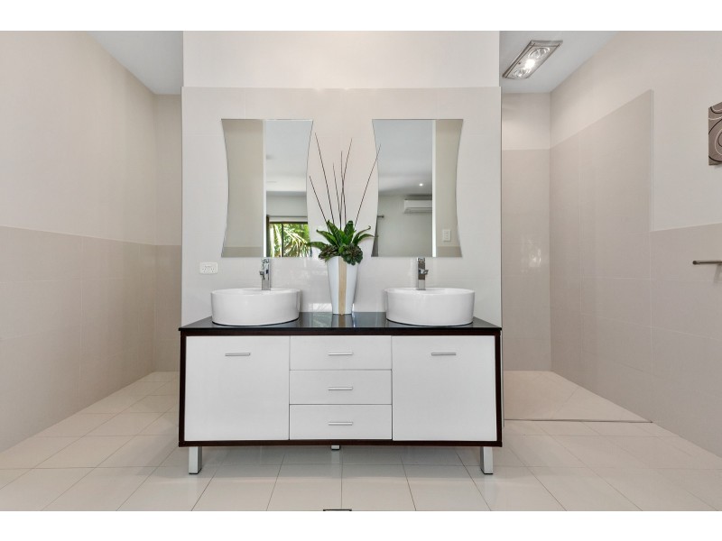 44A Lochlomond Drive, Banora Point NSW 2486