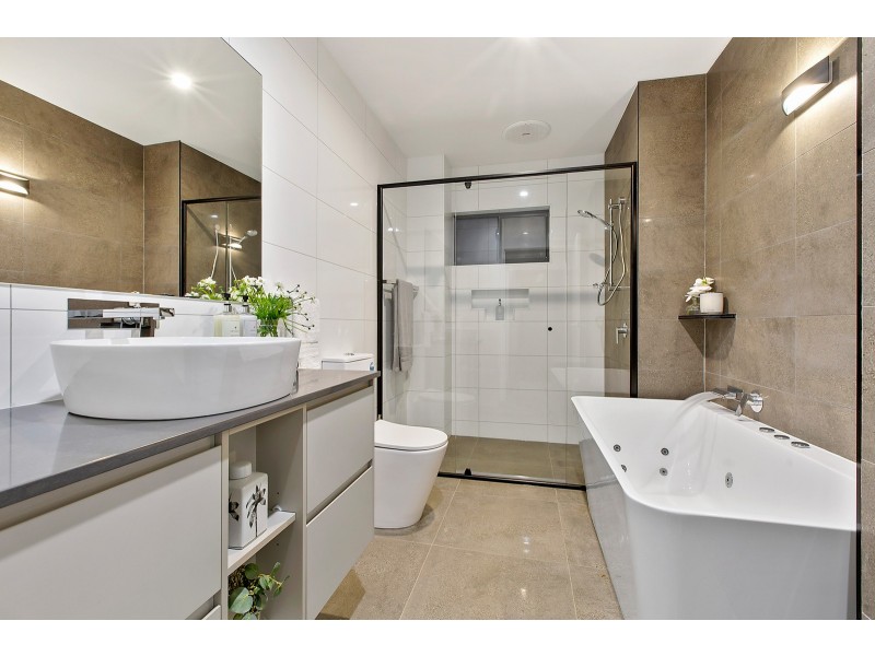 1/102 Ash Drive, Banora Point NSW 2486