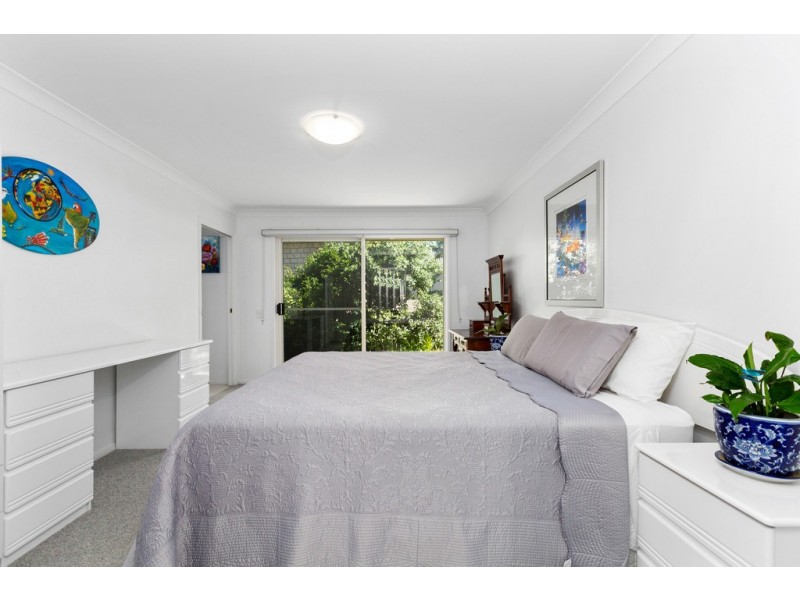 6 Kerry Court, Banora Point NSW 2486