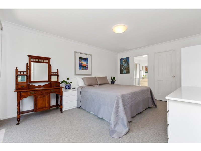 6 Kerry Court, Banora Point NSW 2486