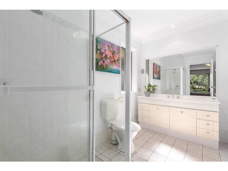 6 Kerry Court, Banora Point NSW 2486