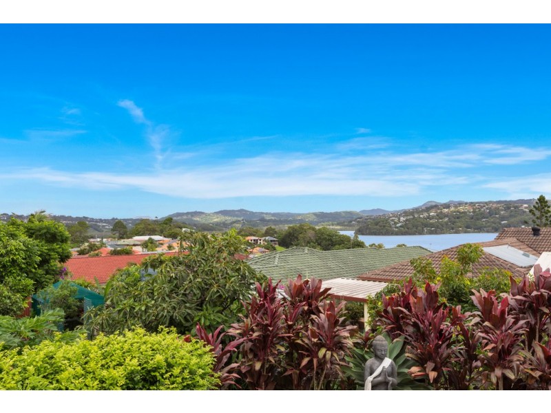 16 Champagne Drive, Tweed Heads South NSW 2486