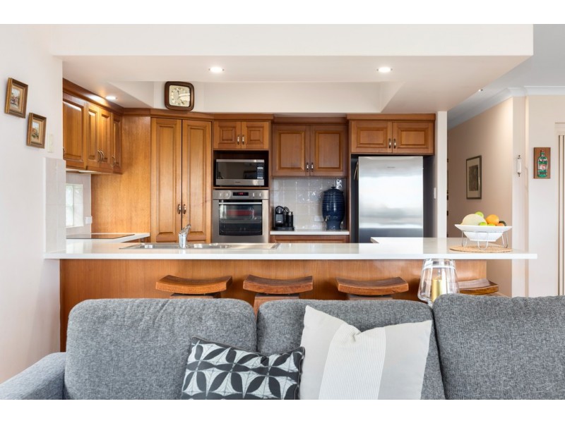 16 Champagne Drive, Tweed Heads South NSW 2486