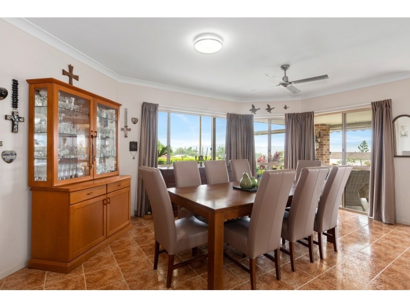 16 Champagne Drive, Tweed Heads South NSW 2486