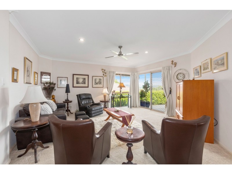 16 Champagne Drive, Tweed Heads South NSW 2486