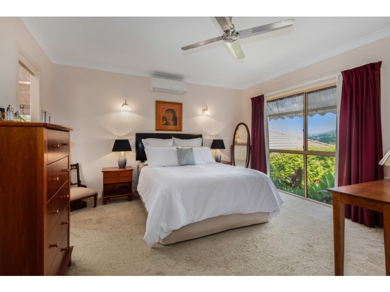 16 Champagne Drive, Tweed Heads South NSW 2486