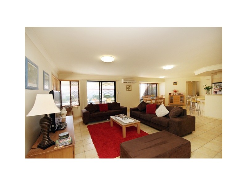 16  Grassmere Court, Banora Point NSW 2486