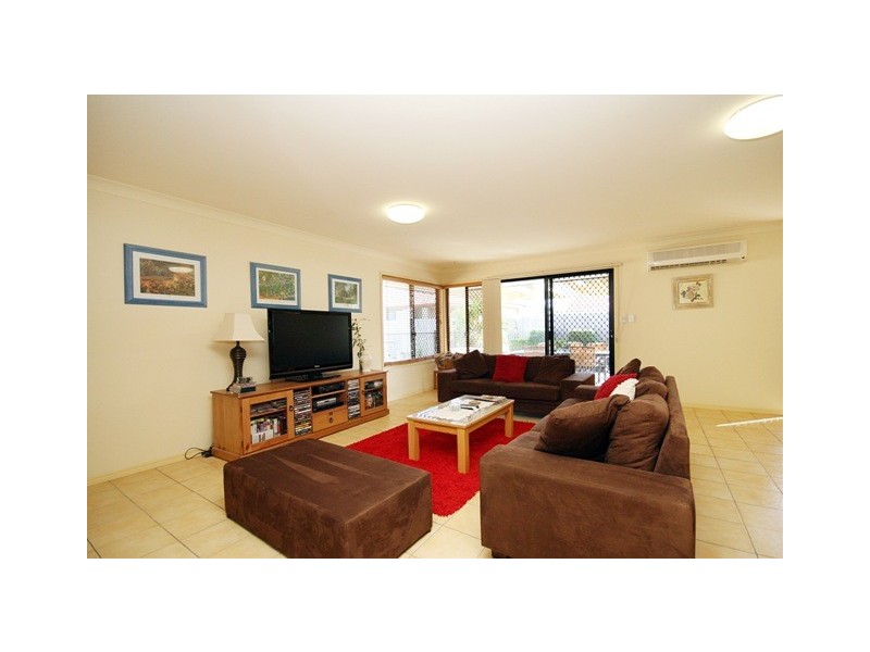 16  Grassmere Court, Banora Point NSW 2486