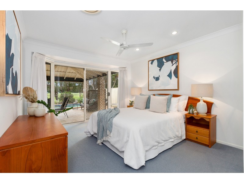 25 Foxhill Place, Banora Point NSW 2486