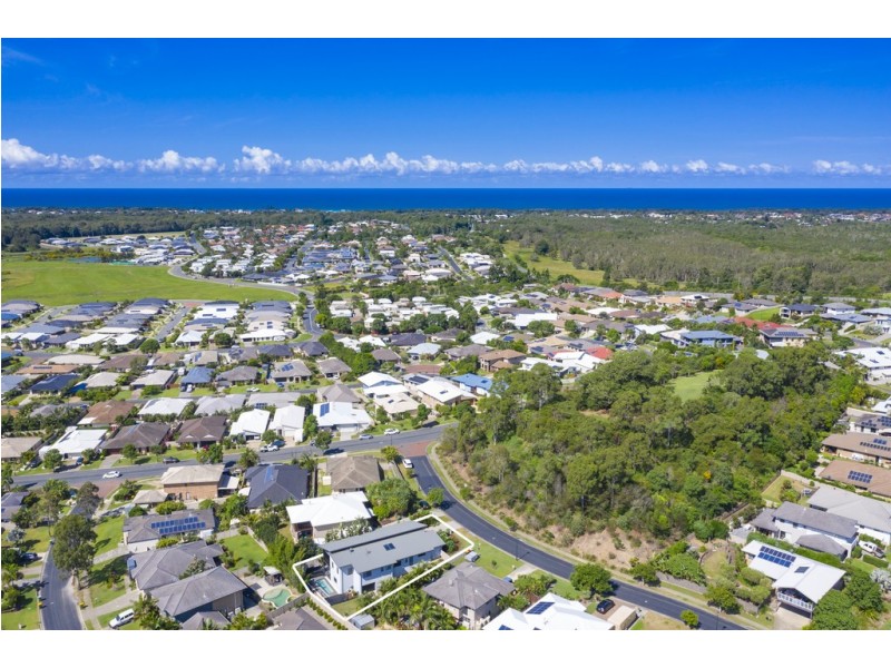 121 Newcastle Drive, Pottsville NSW 2489