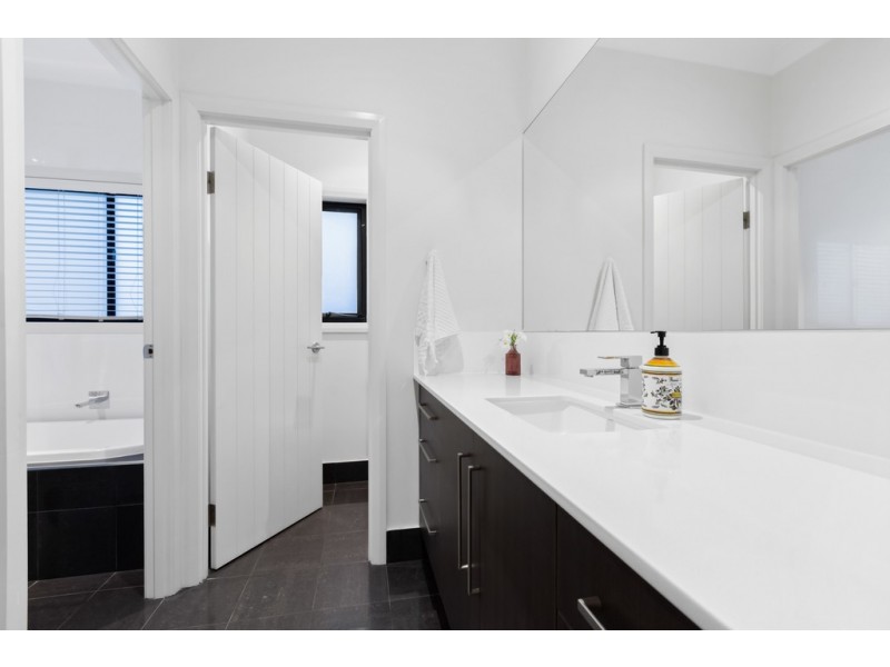 121 Newcastle Drive, Pottsville NSW 2489