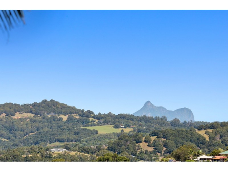 32 Broadwater Esplanade, Bilambil Heights NSW 2486