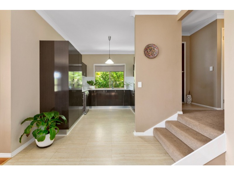 32 Broadwater Esplanade, Bilambil Heights NSW 2486