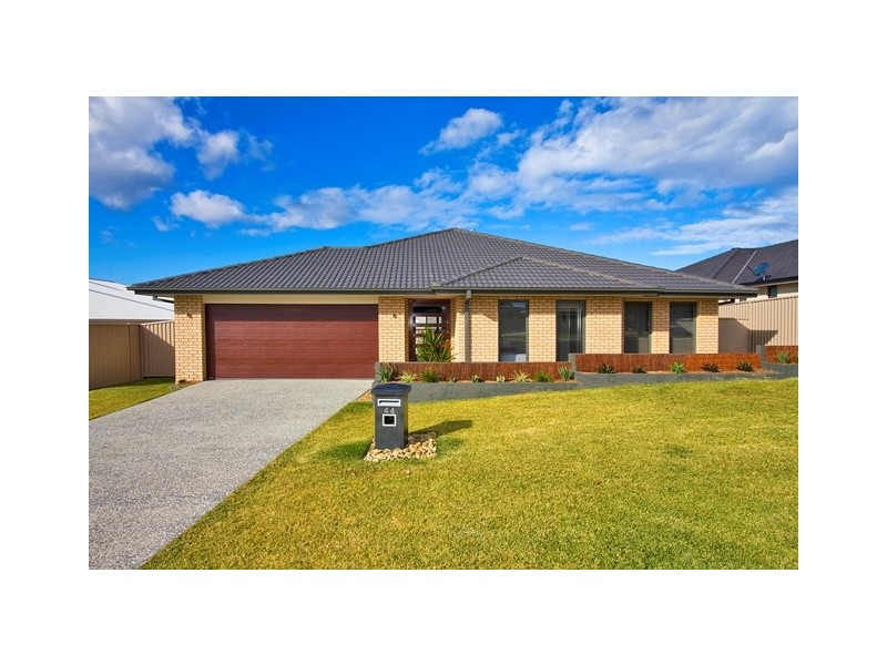 44 Lennox Cct, Pottsville NSW 2489