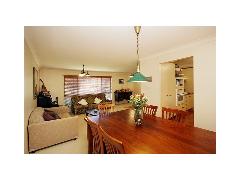 8 Shamrock Ave, Banora Point NSW 2486