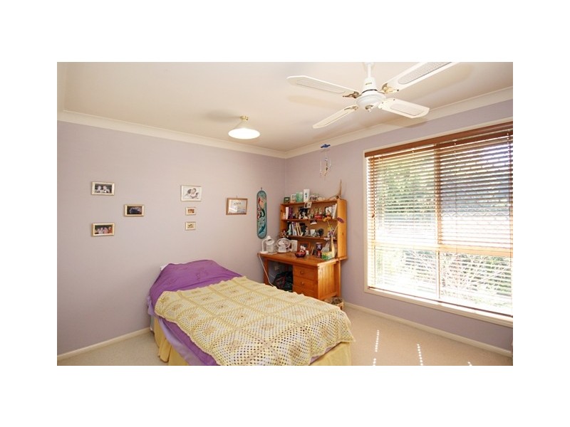 8 Shamrock Ave, Banora Point NSW 2486
