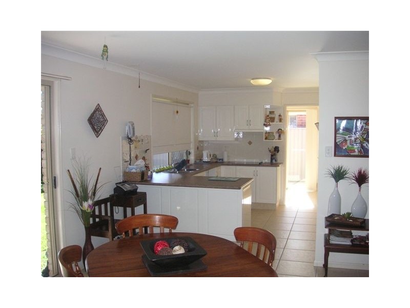 2 / 7  Seabreeze Blvde, Pottsville NSW 2489