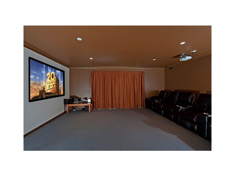 24 Grassmere Ct, Banora Point NSW 2486