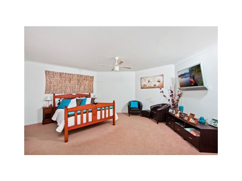 24 Grassmere Ct, Banora Point NSW 2486