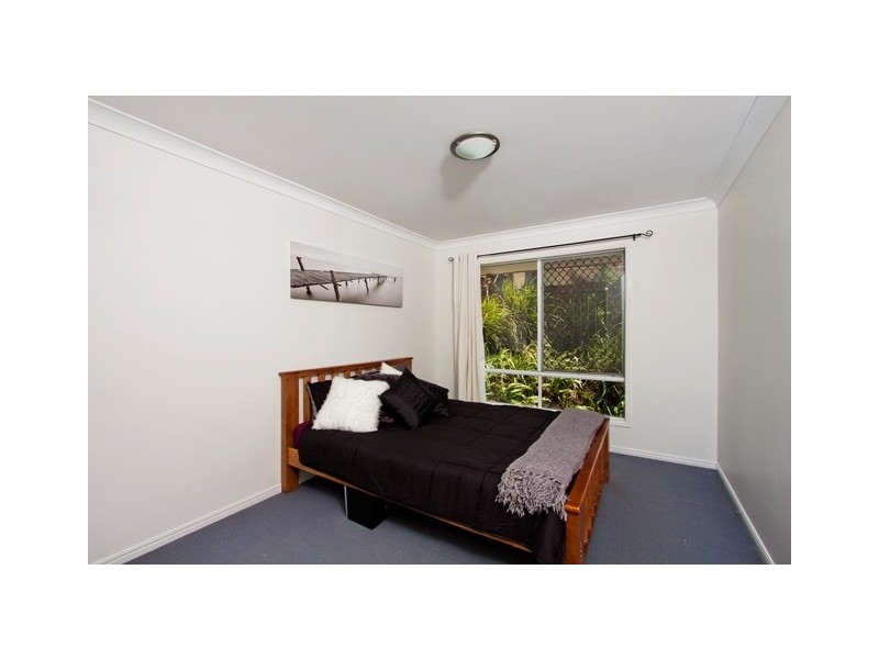 24 Grassmere Ct, Banora Point NSW 2486
