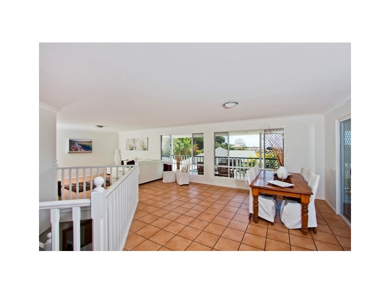 24 Grassmere Ct, Banora Point NSW 2486