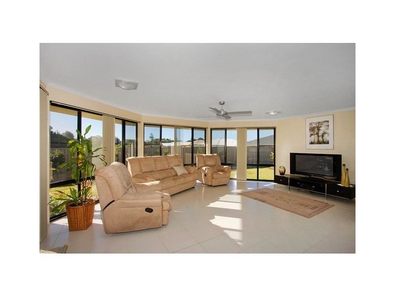 55 Lennox Cct, Pottsville NSW 2489