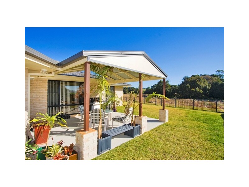 55 Lennox Cct, Pottsville NSW 2489