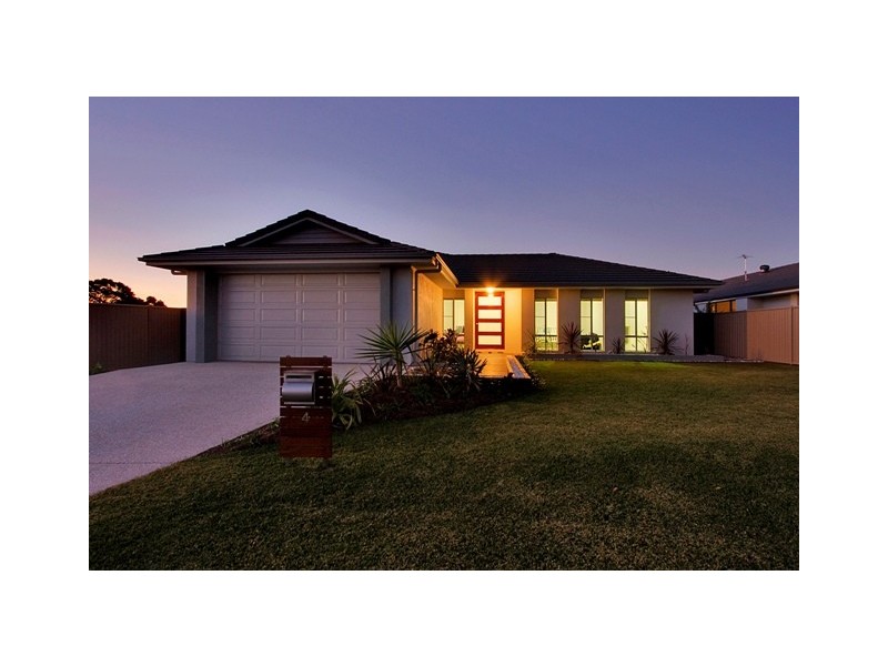 4 Camden Crt, Pottsville NSW 2489