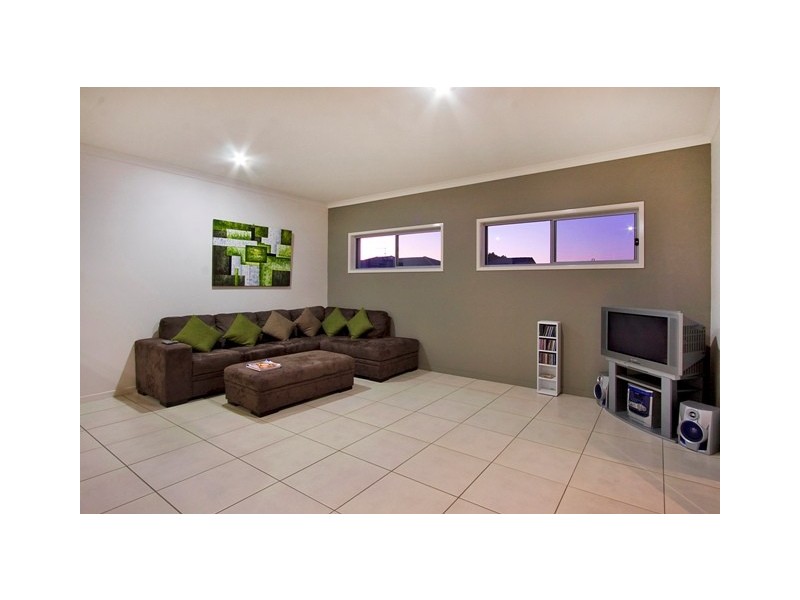 4 Camden Crt, Pottsville NSW 2489