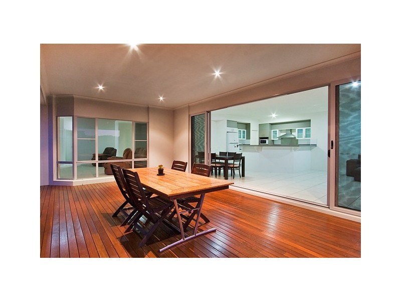 4 Camden Crt, Pottsville NSW 2489