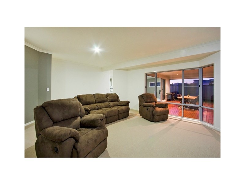 4 Camden Crt, Pottsville NSW 2489