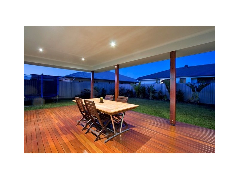 4 Camden Crt, Pottsville NSW 2489