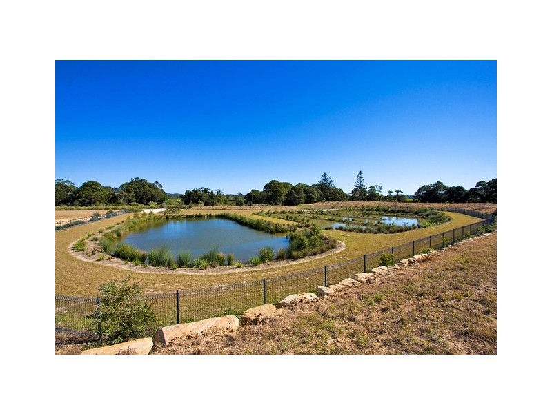 4 Camden Crt, Pottsville NSW 2489