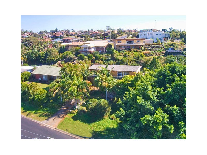 9 Bimbadeen Ave, Banora Point NSW 2486