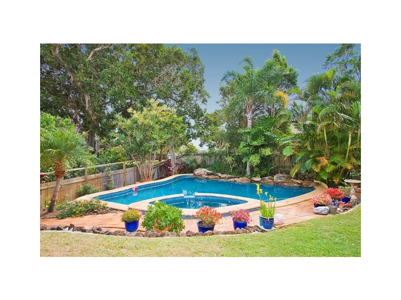 12 Coolabah Crt, Banora Point NSW 2486