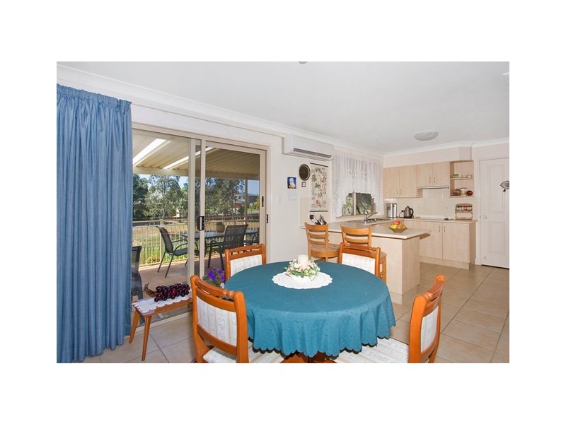 2 / 3 Daintree Cl, Banora Point NSW 2486