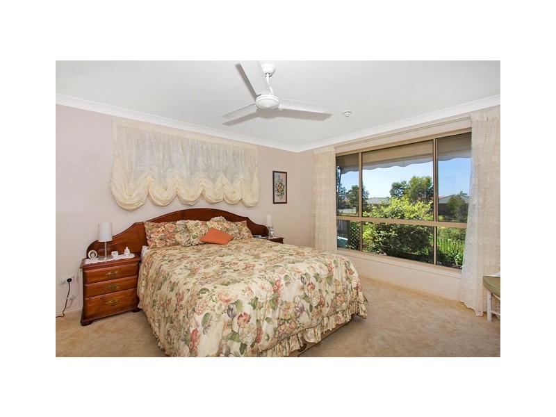 2 / 3 Daintree Cl, Banora Point NSW 2486