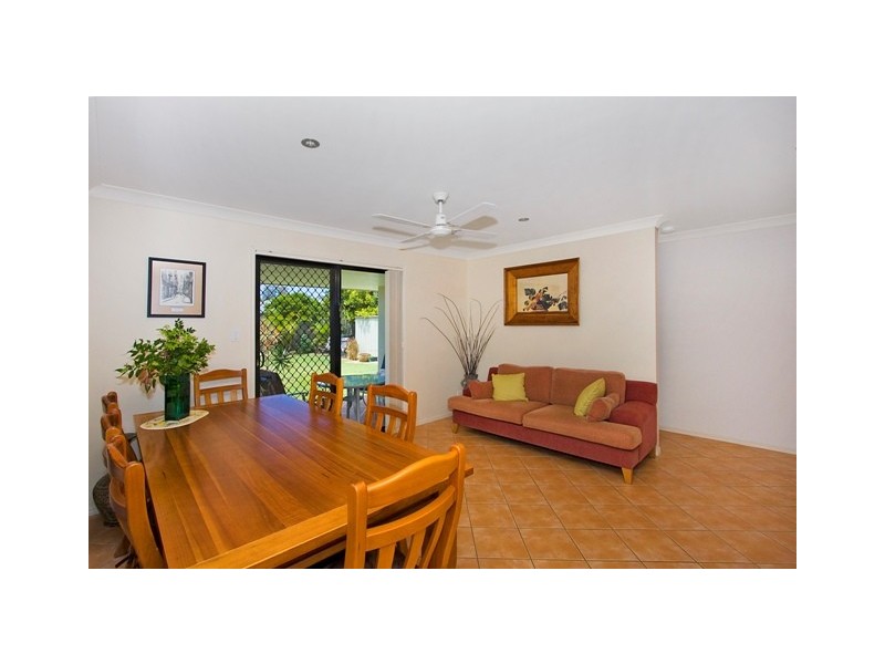 13 Magnolia Cres, Banora Point NSW 2486