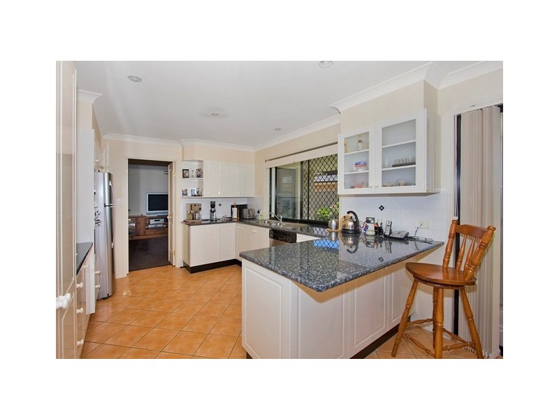 13 Magnolia Cres, Banora Point NSW 2486