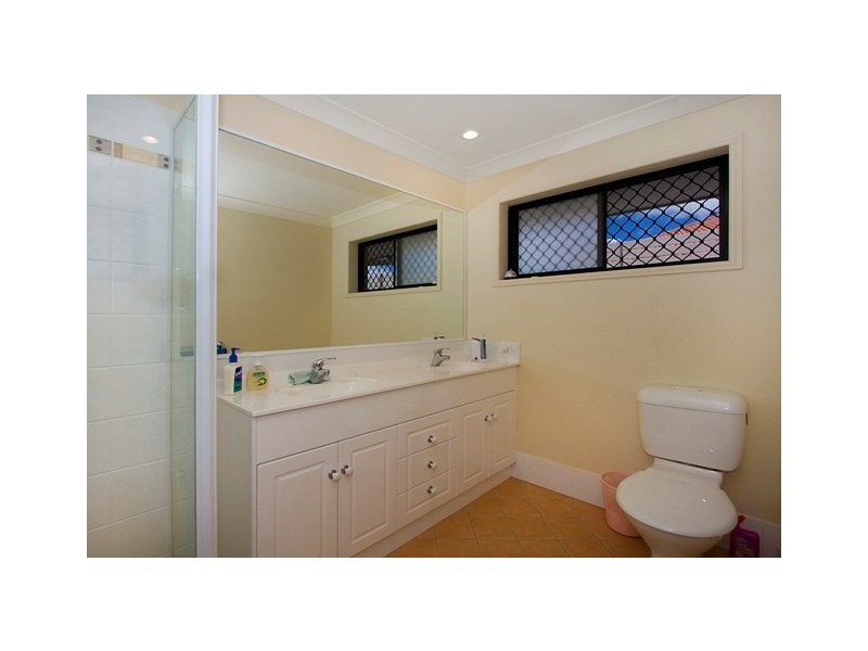13 Magnolia Cres, Banora Point NSW 2486