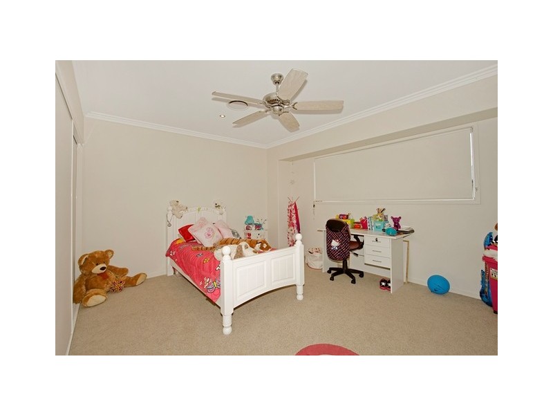 2  Fairmont Crt, Banora Point NSW 2486