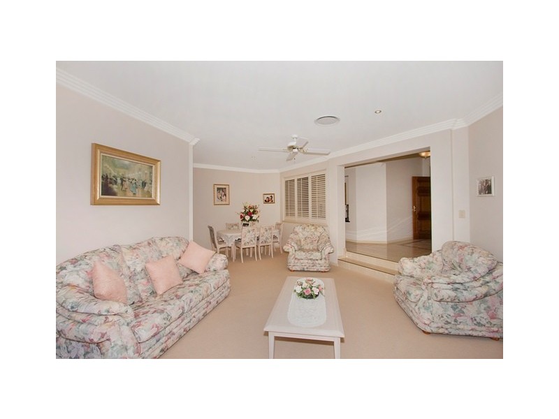 6 Newfarm Pl, Banora Point NSW 2486