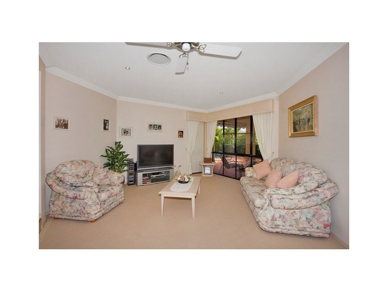 6 Newfarm Pl, Banora Point NSW 2486