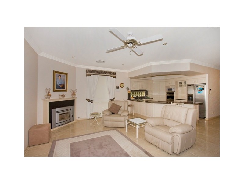6 Newfarm Pl, Banora Point NSW 2486