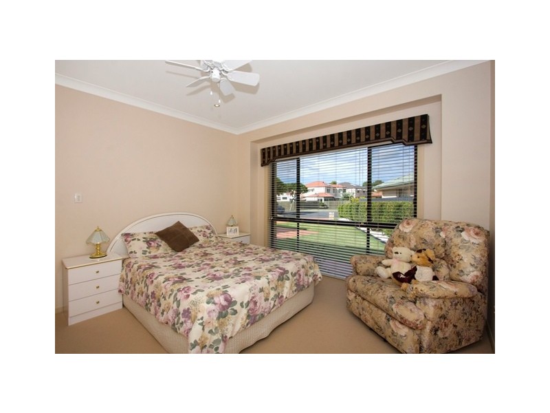 6 Newfarm Pl, Banora Point NSW 2486